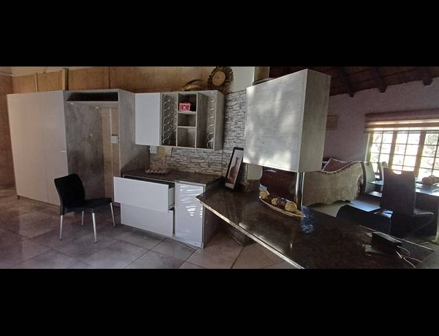 3 BEDROOM FREEHOLD FOR SALE IN KARENPARK
